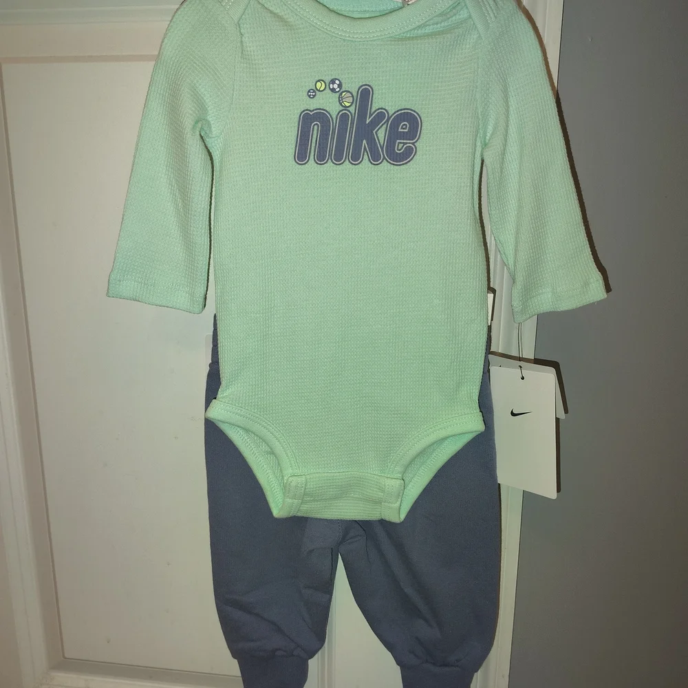 Nike Baby‎ Bodysuit and Pants Trio - Green, Gray, Blue Nwt
